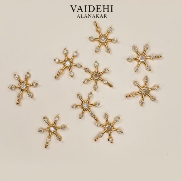 White ad stone star pendent  (Single )