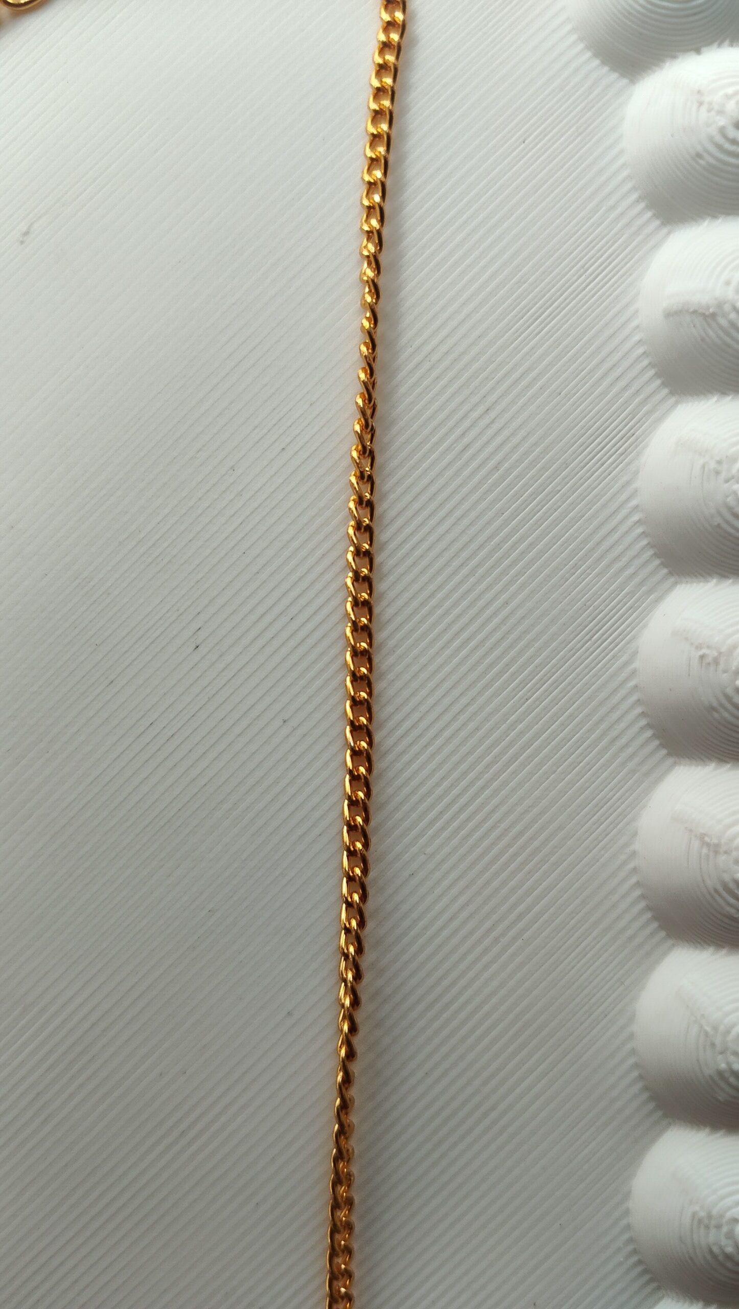 oplus_0 Plain chain 1 meter - Image 1