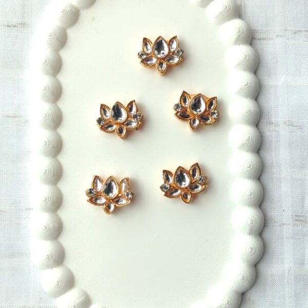 white lotus pack of 6