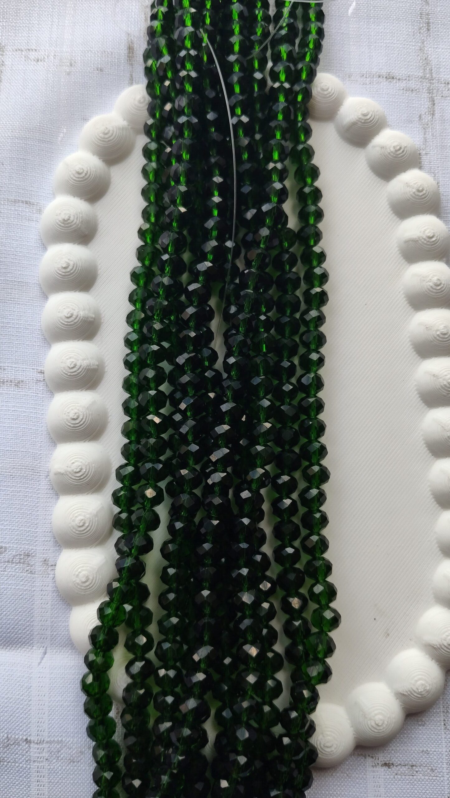 oplus_0 8 mm green crystal (single line ) - Image 1