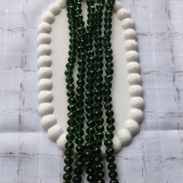 8 mm green crystal (10 mani)